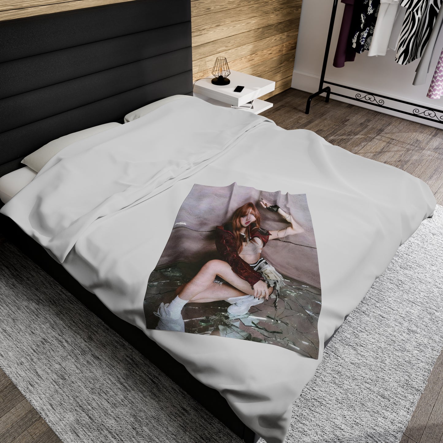 Lalisa Velveteen Plush Blanket